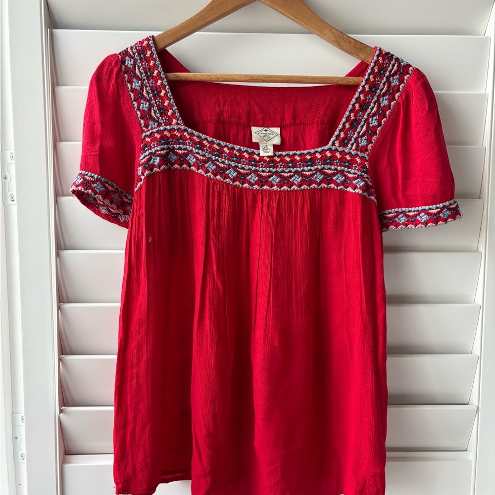 St John's Bay Red Embroidered Women's Top rayon small
